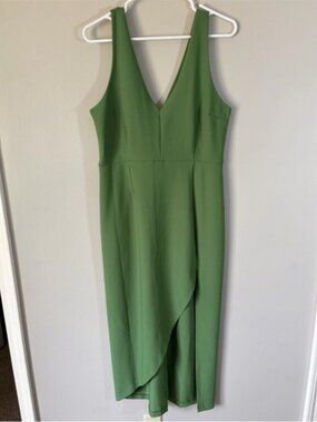 Green V-Neck Sleeveless Midi Dress